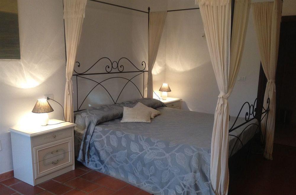 Campo Di Carlo Guest House Sassetta Luaran gambar