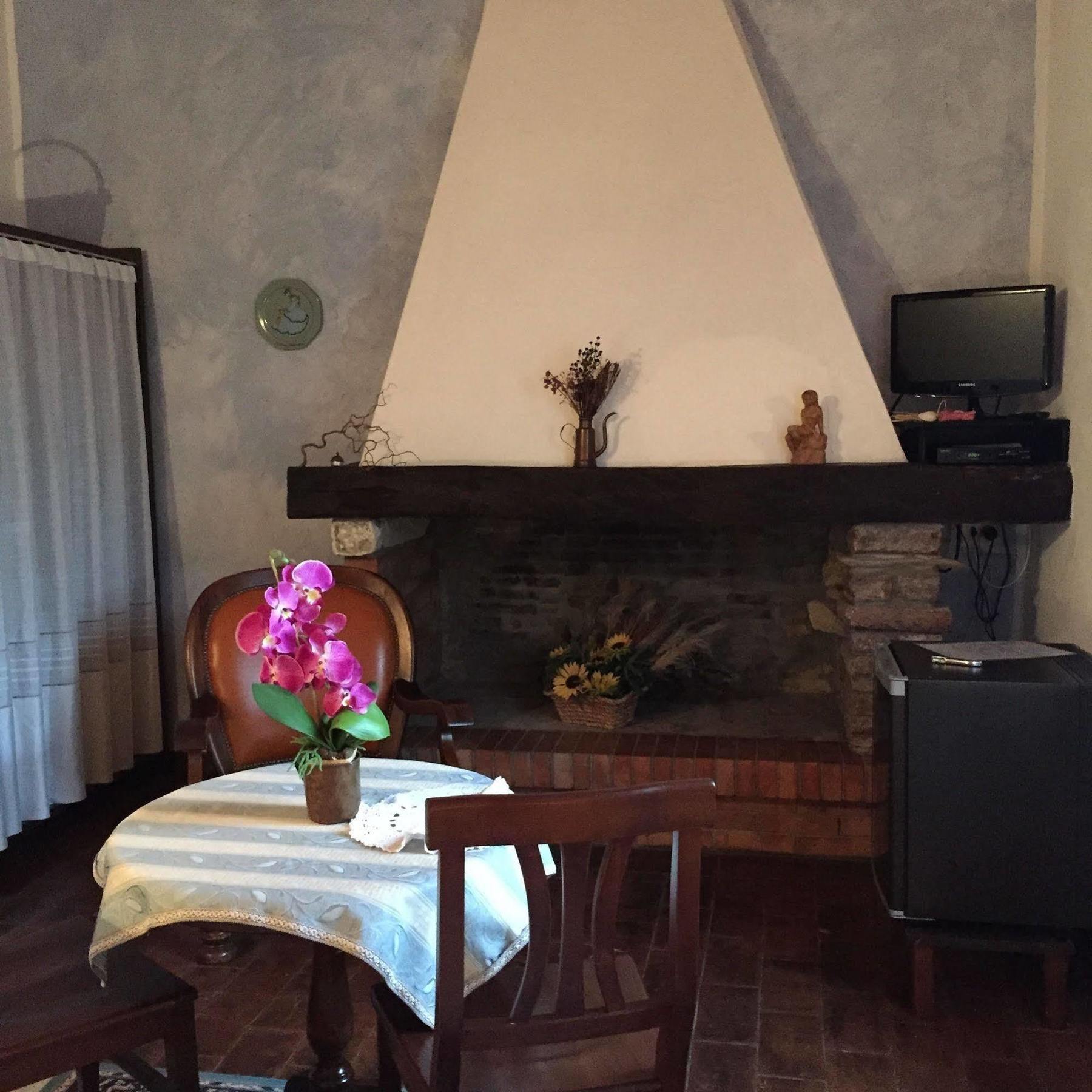 Campo Di Carlo Guest House Sassetta Luaran gambar